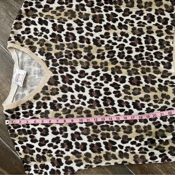 Brand Bazar Rare V-Neck Sweater in Black and Brown cheetah - Picture 9 of 9